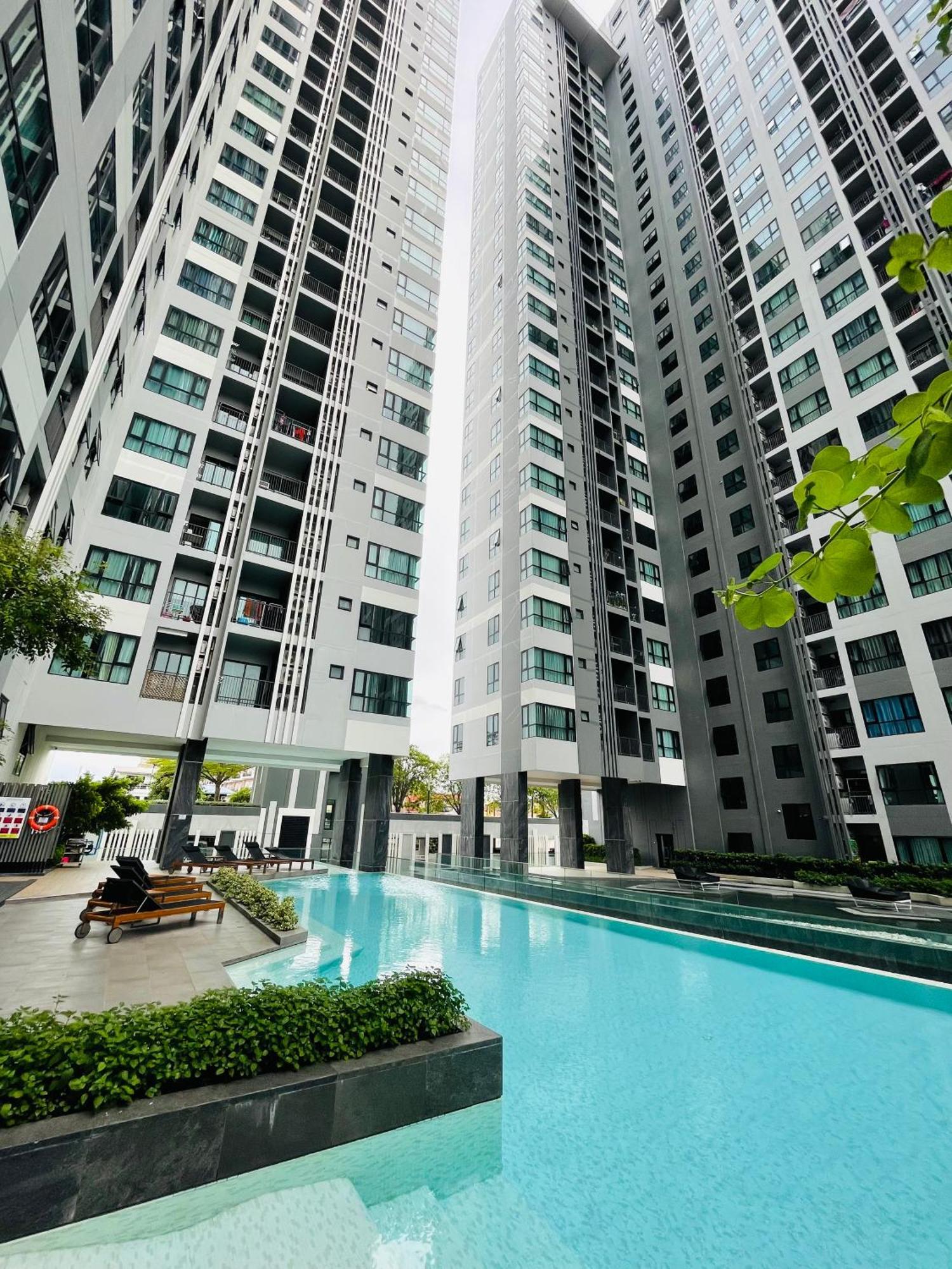 The Base 639 By Numam * Pattaya